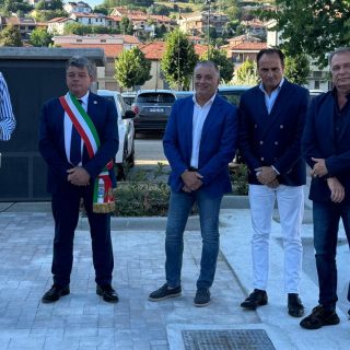 L'intervento del consigliere provinciale Danna durante l'inaugurazione della nuova area camper di Dogliani