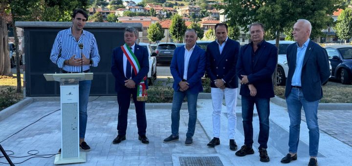 L'intervento del consigliere provinciale Danna durante l'inaugurazione della nuova area camper di Dogliani