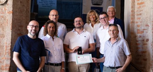 Il presidente Robaldo con i promotori della Fera d’la Tonda di Costigliole Saluzzo