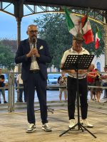 L'intervento del presidente Robaldo durante il raduno delle fanfare alpine di Saluzzo