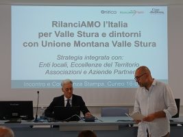 L'intervento del presidente Robaldo durante la presentazione della nuova cartina “Pedala in Valle Stura e dintorni”