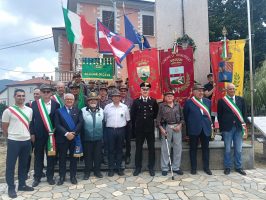 Il consigliere Pulitanò con le altre autorità al 18° Raduno Alpino di Saliceto