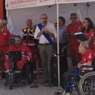 L'intervento del presidente Robaldo durante la celebrazione dei 50 anni del comitato C.R.I. di Monesiglio