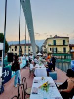 Un momento della cena di gala sul ponte Giugiaro di Garessio