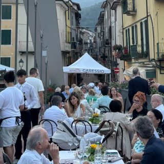 Un momento della cena di gala sul ponte Giugiaro di Garessio