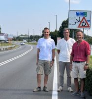 Il sopralluogo del consigliere Manzone con il caporeparto di Alba Eandi e il capocantoniere Alberto