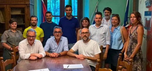 Il presidente Robaldo e l'assessore regionale Gallo con sindaco e consiglieri del comune di Pradleves