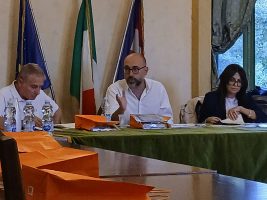 Un intervento del presidente Robaldo durante il consiglio provinciale itinerante di Moretta