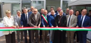Il taglio del nastro della nuova palestra dellAlberghiero Paire di Barge