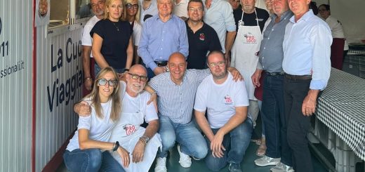 Il presidente Luca Robaldo, con i consiglieri Davide Sannazzaro e Simone Manzone a Caramagna Piemonte