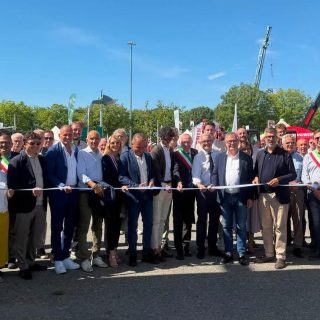 Il taglio del nastro della 79^ Fiera della Meccanica Agricola di Saluzzo