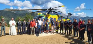 Le autorità presenti allinaugurazione della nuova elisuperficie di Briga Alta