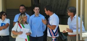 Il consigliere Manzone alla consegna della Costituzione ai neo maggiorenni di Ceresole d'Alba