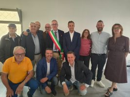 Nuova Casa delle Associazioni a Monteu Roero - il consigliere Simone Manzone al taglio del nastro