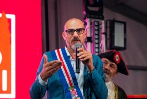 Il consigliere provinciale Davide Sannazzaro durante l'inaugrazione del Palabiscotto a Racconigi
