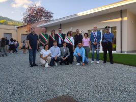 Le autorità presenti all'inaugurazione della nuova mensa scolastica a Piasco