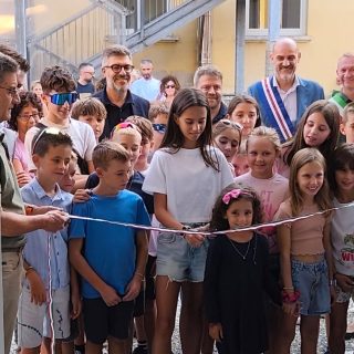Il taglio del nastro della nuova mensa scolastica a Piasco