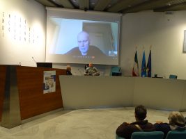 Un momento della tavola rotonda che concluso il convegno Etica e umanità nella cura