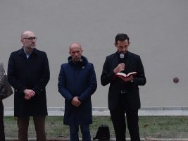 La benedizione di don mario Ruà alla nuova sede del Reparto Viabilità della Provincia