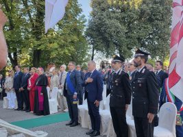 Un momento della visita del Principe Alberto II di Monaco a Cerretto Langhe