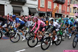 Partenza 12^ tappa Giro dItalia 2023: Bra-Rivoli 18 maggio 2023 (da corso Garibaldi - foto Andrea Lusso)